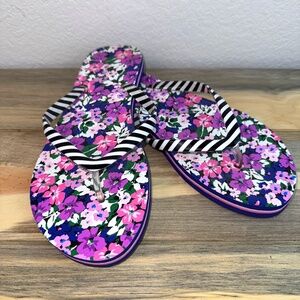 Vera Bradley Flip Flops Black & White Floral Purple Pink Green Size 7-8 Fun!